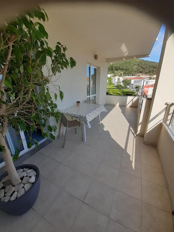 Apartments Lozina Drvenik  Exterior photo
